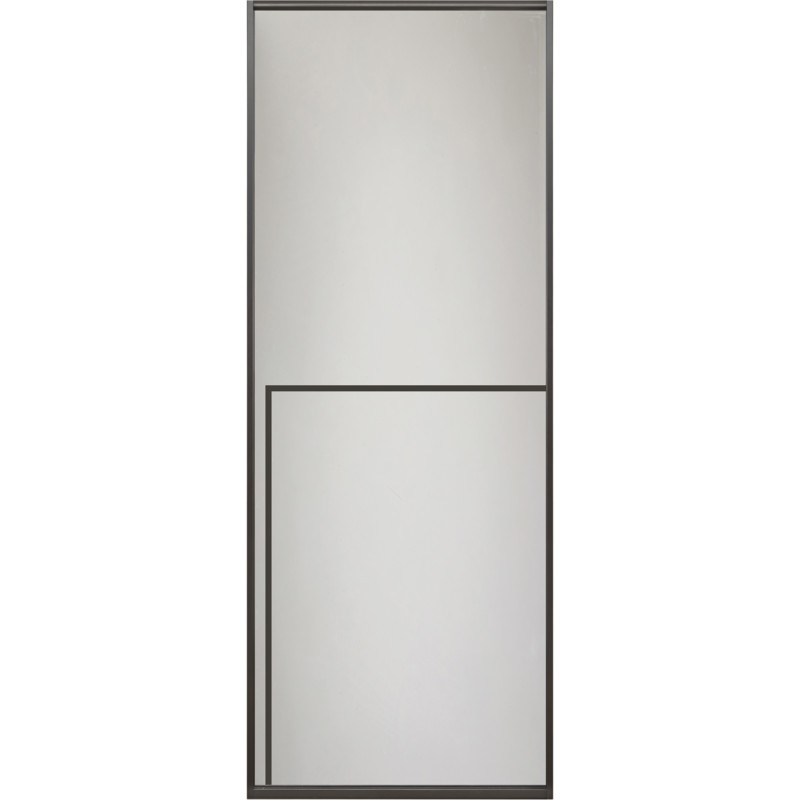 Aluminium door with an integrated handle in the decorative profile